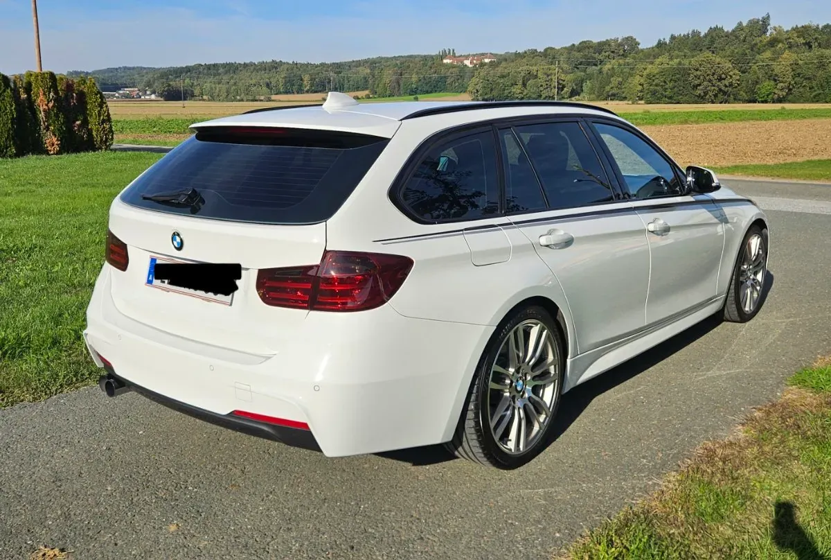 BMW 3 Series 2013 photo 2
