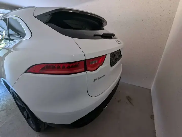 Jaguar F-Pace 2016 photo 3