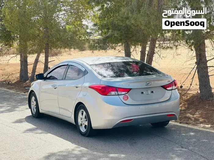 Hyundai Elantra 2012 photo 2