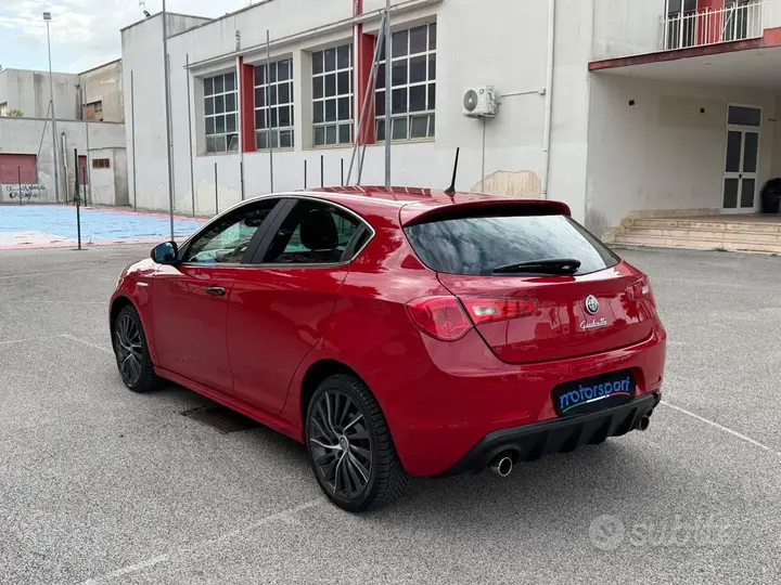 Alfa Romeo Giulietta 2015 photo 5