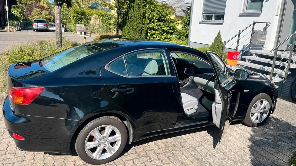 Lexus Is220D