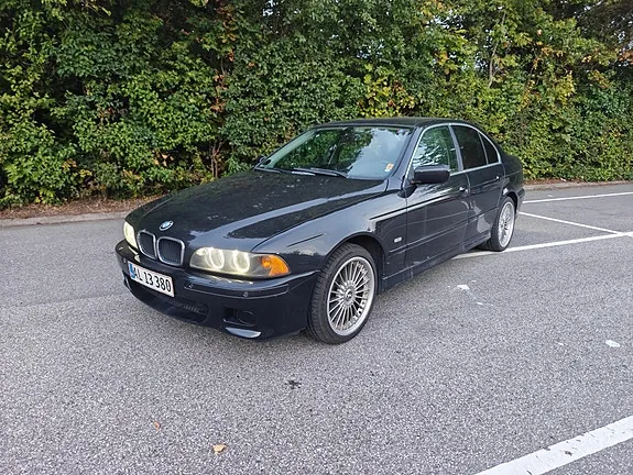 BMW 520I