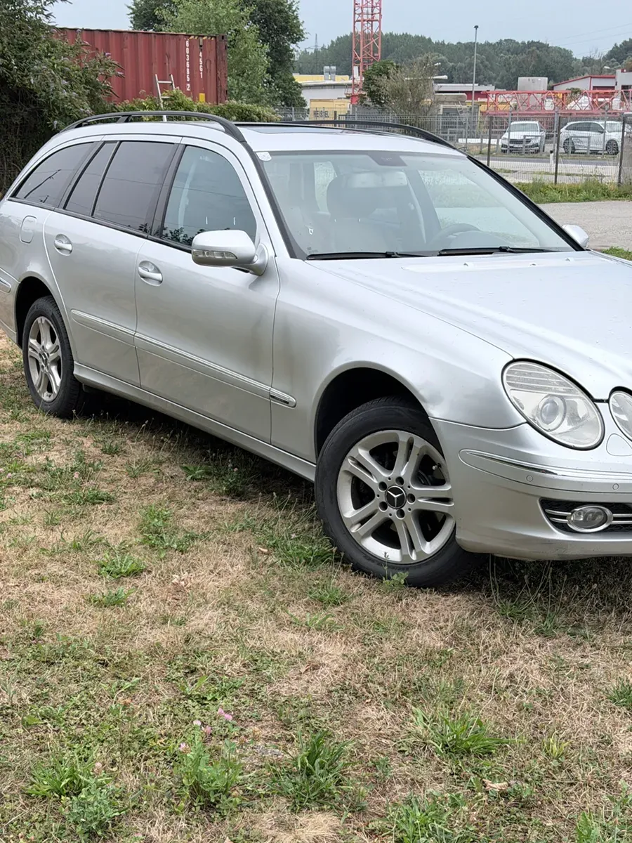 Mercedes-Benz E-Class 2007 photo 3