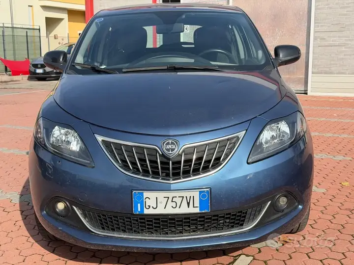 Lancia Ypsilon 2022 photo 2