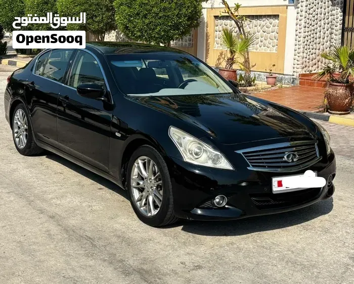 Infiniti G25 2012 photo 3