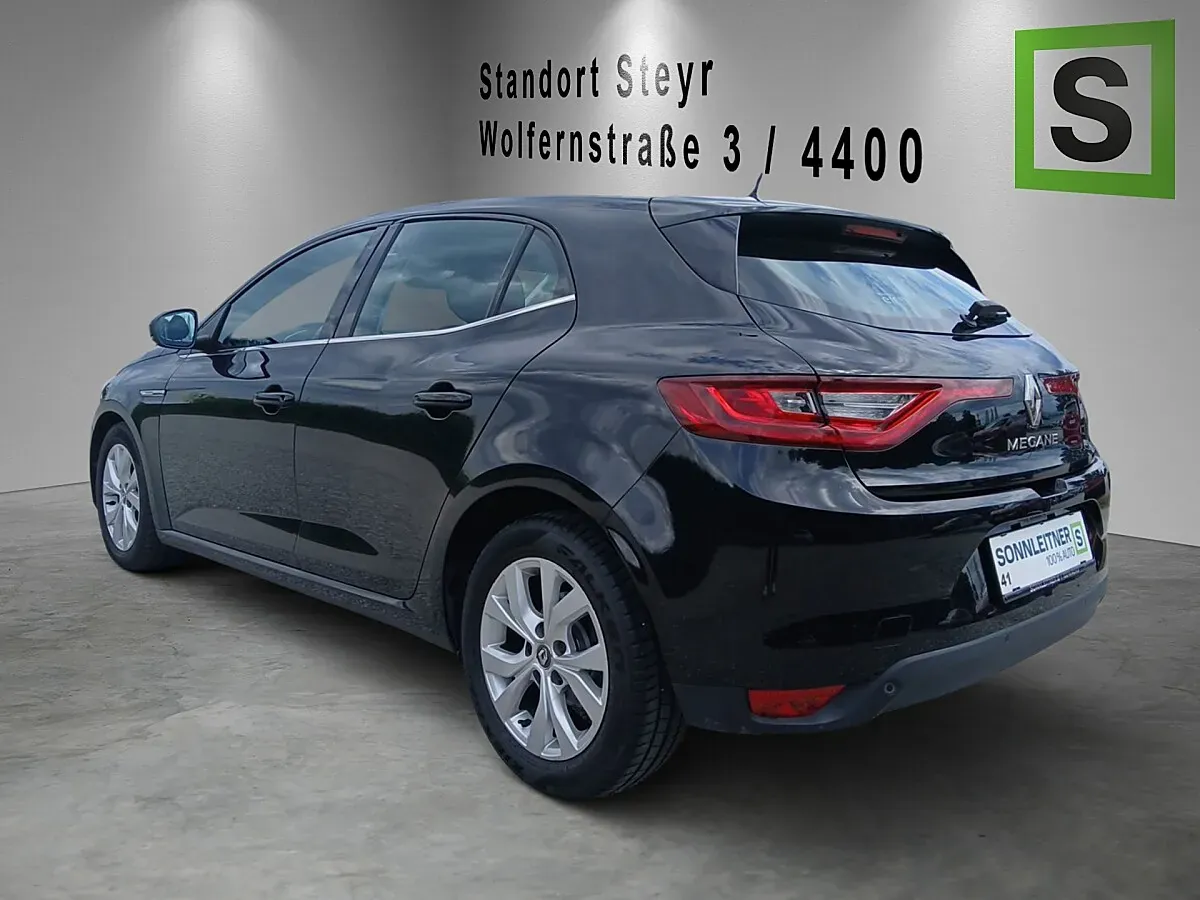 Renault Megane 2019 photo 2