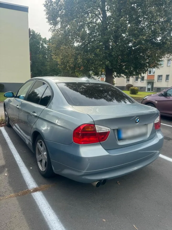 BMW 318I
