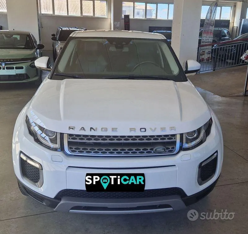 Land Rover Range Rover Evoque 2017 photo 2