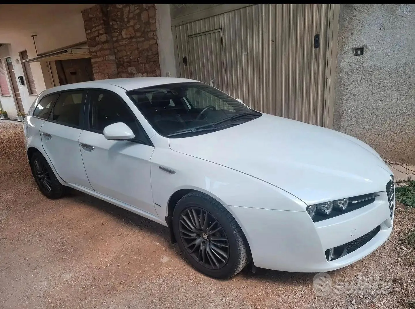 Alfa Romeo 159 2010 photo 3