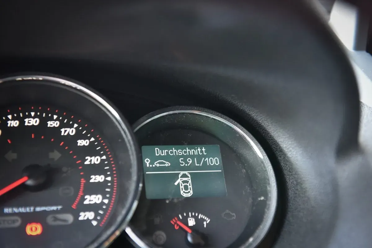 Renault Megane 2014 photo 2
