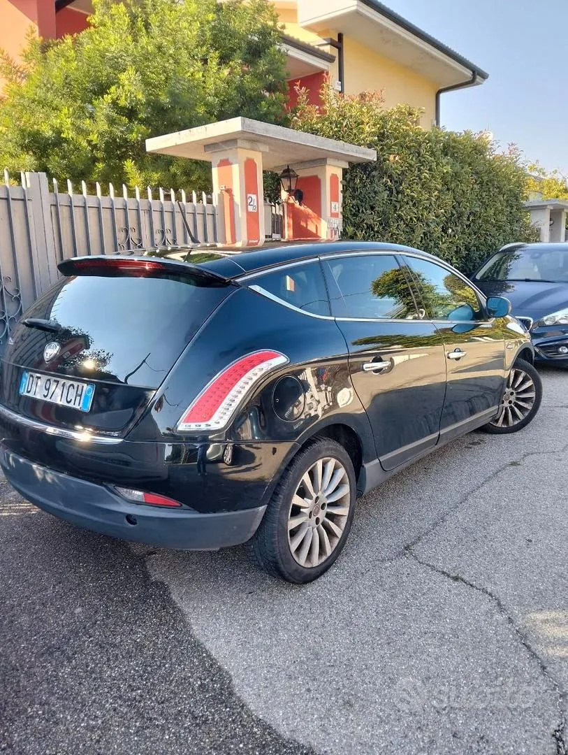 Lancia Delta 2008 photo 5