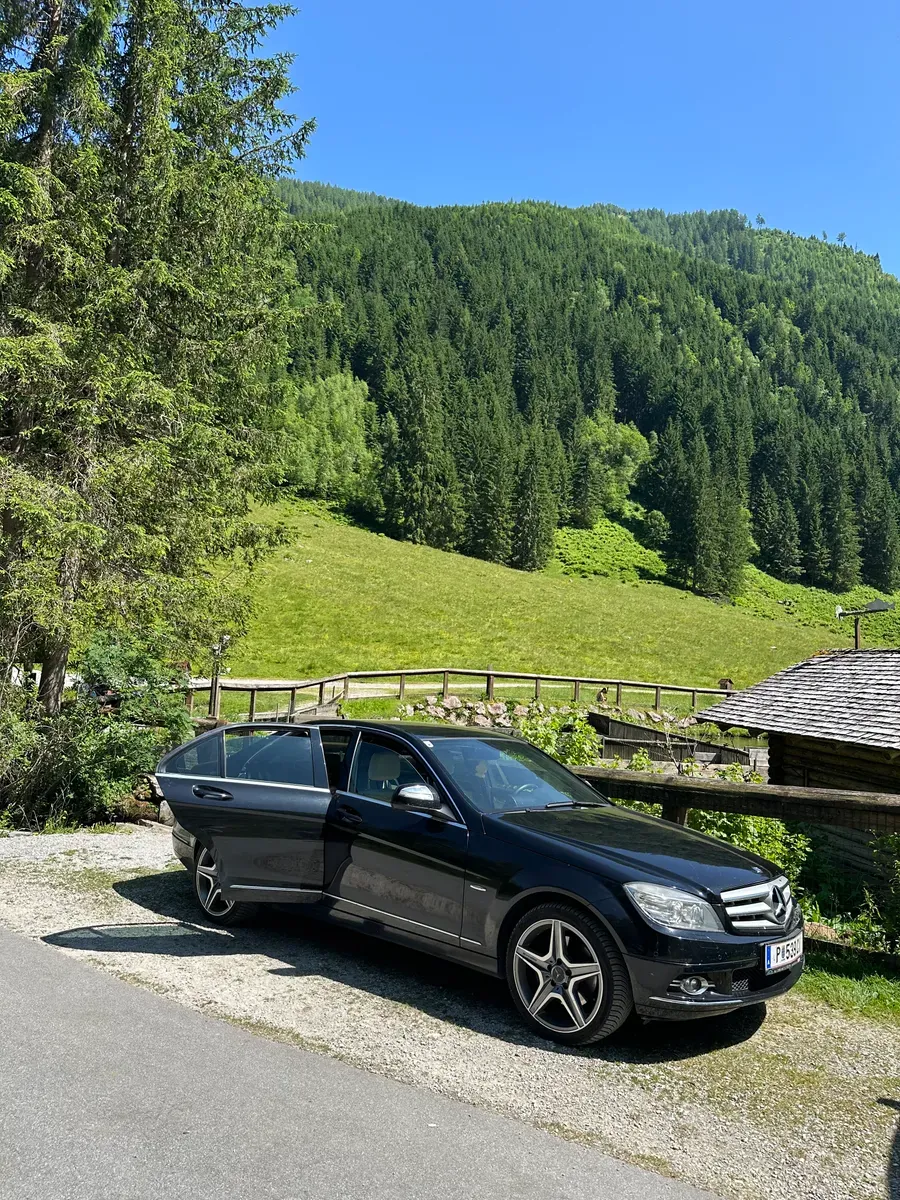 Mercedes-Benz C-Class 2008 photo 2