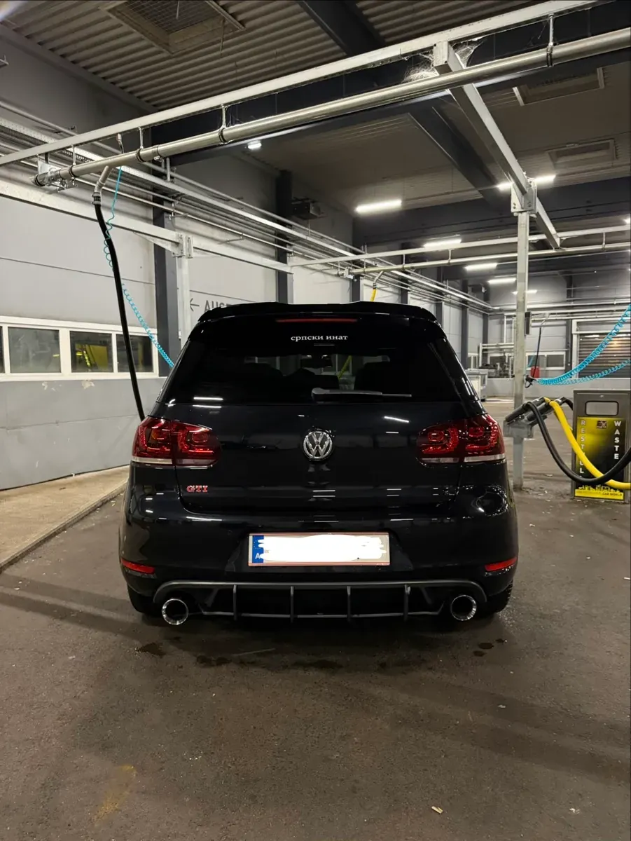 Volkswagen Golf 2012 photo 2