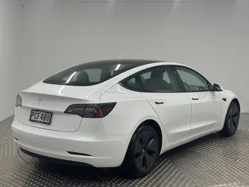 Tesla Model 3 2022 photo 4