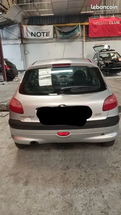 Peugeot 206 2003 photo 2