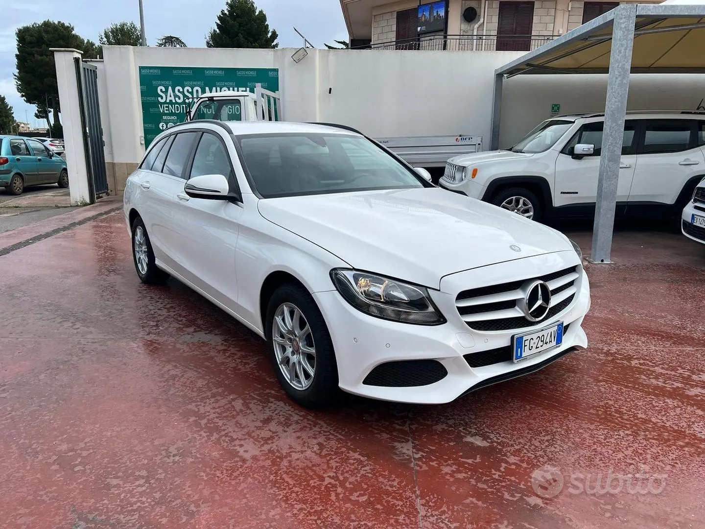 Mercedes-Benz C-Class 2016 photo 2