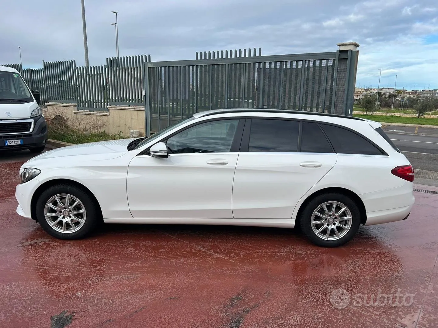 Mercedes-Benz C-Class 2016 photo 3