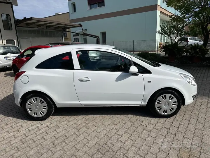 Opel Corsa 2009 photo 4