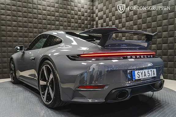 Porsche 911 2025 photo 5