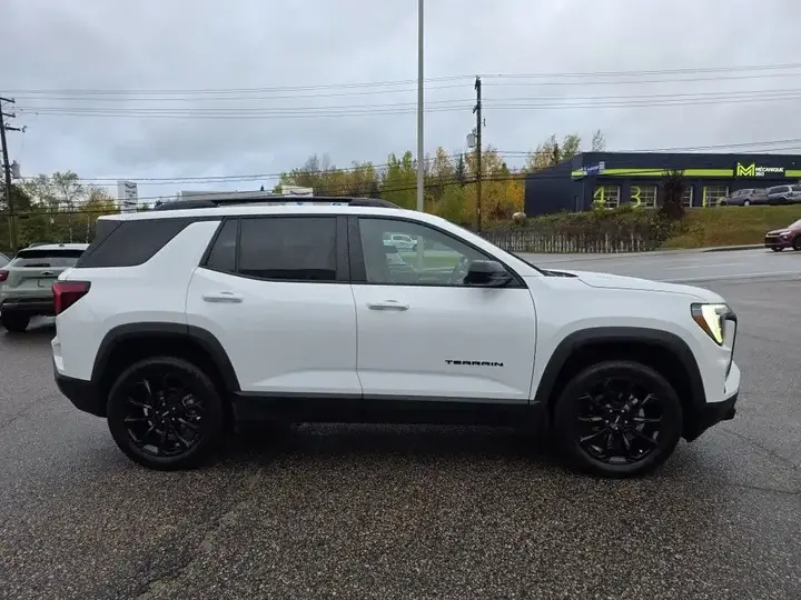 GMC Terrain 2025 photo 5