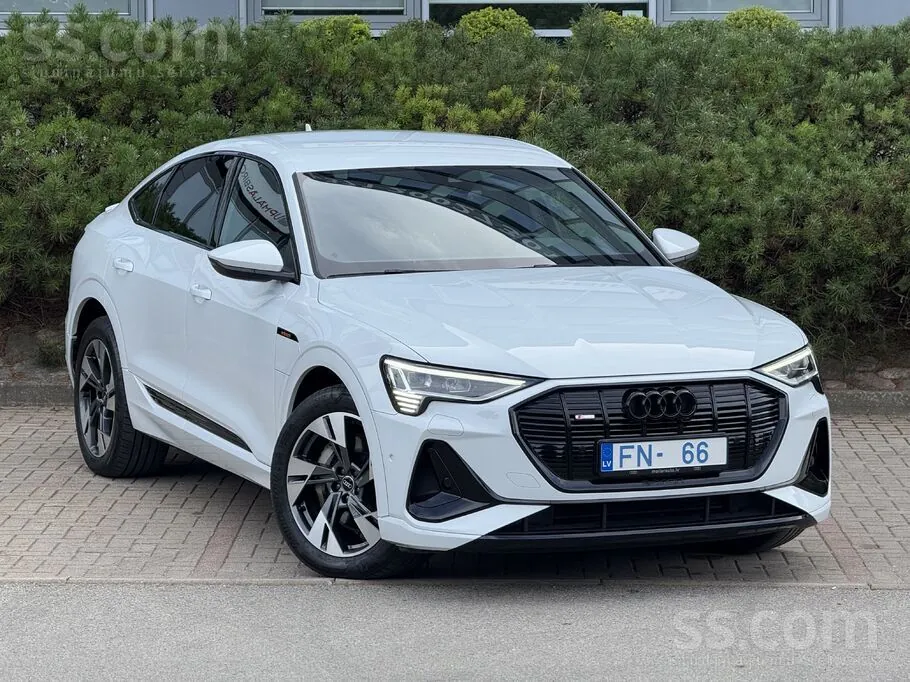 Audi E-Tron 2022 photo 2