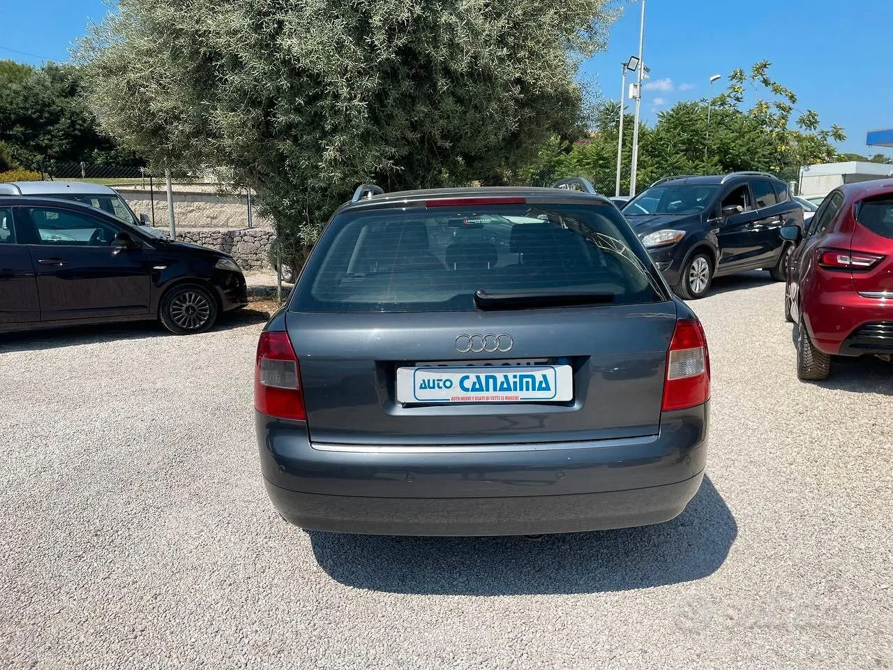 Audi A4 2004 photo 2