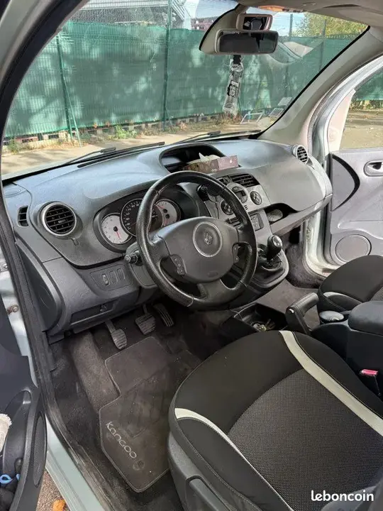 Renault Kangoo 2012 photo 2