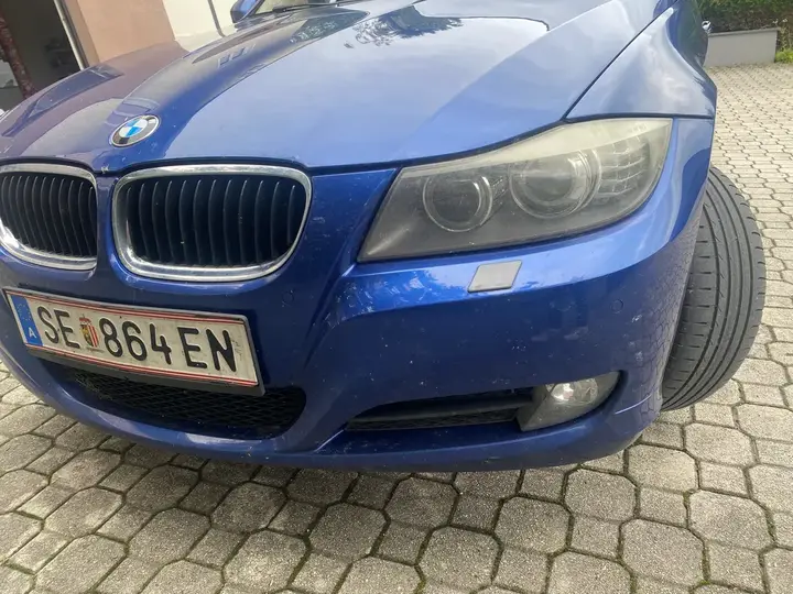 BMW 3 Series 2010 photo 3