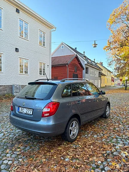Skoda Fabia 2012 photo 5
