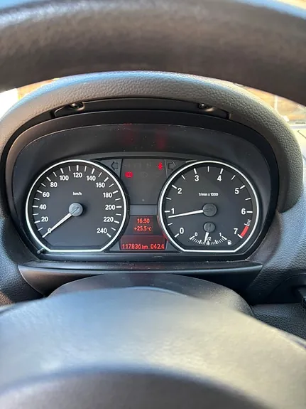 BMW 116I 2009 photo 5