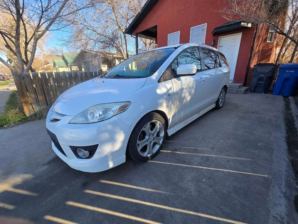 Mazda 5 2010 photo 5