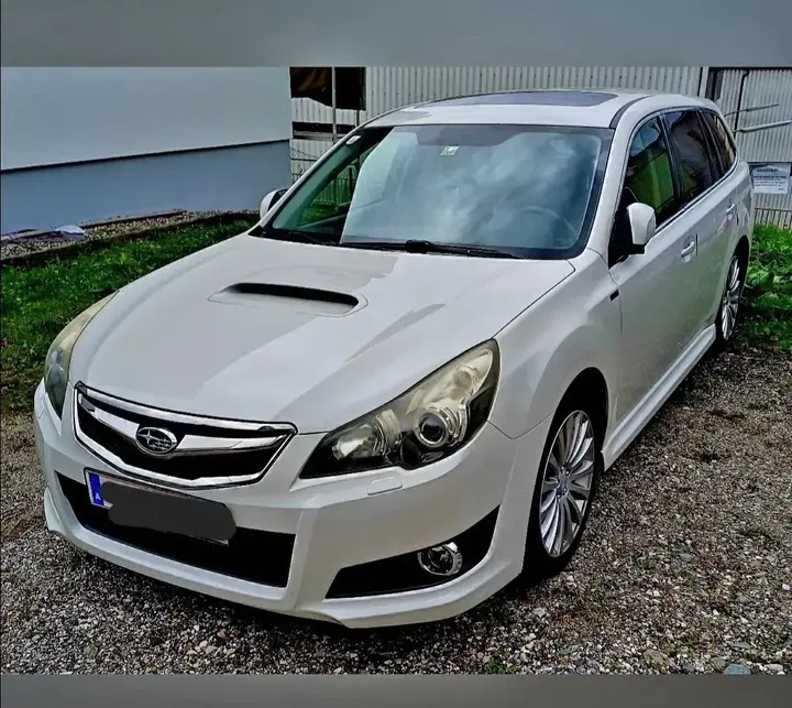 Subaru Legacy 2012 photo 2