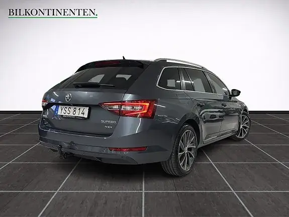 Skoda Superb 2018 photo 3