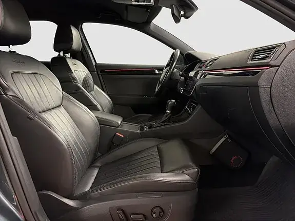 Skoda Superb 2018 photo 4
