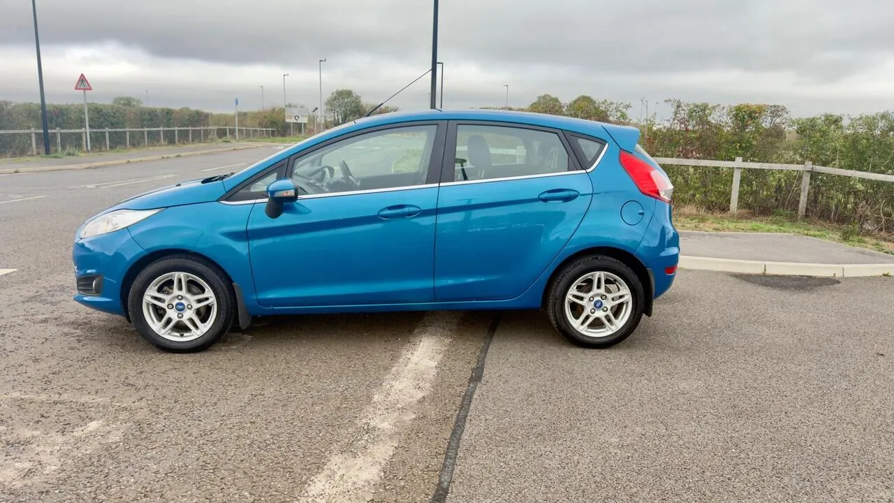 Ford Fiesta 2013 photo 4
