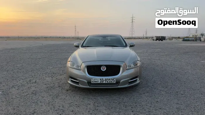 Jaguar Xj8