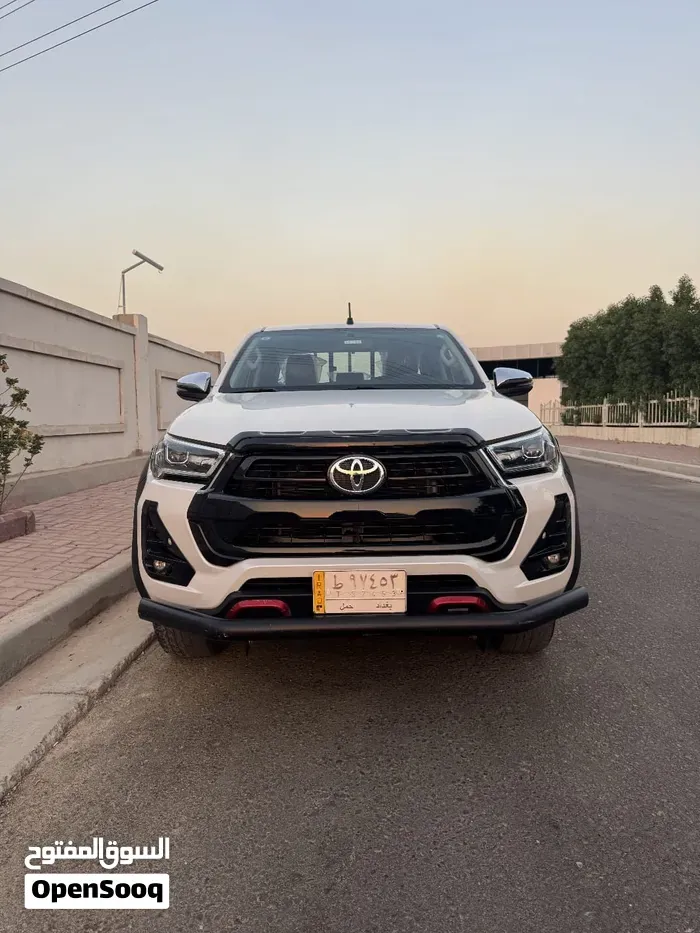 Toyota Hilux 2024 photo 4
