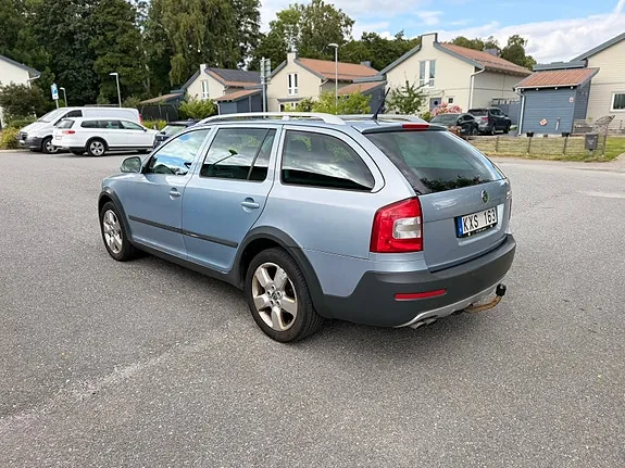 Skoda Octavia Scout 2011 photo 3