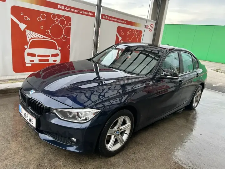 BMW 3 Series 2012 photo 2