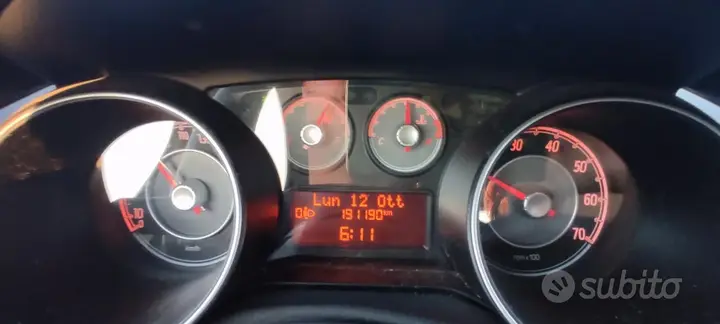 Fiat Punto 2011 photo 5