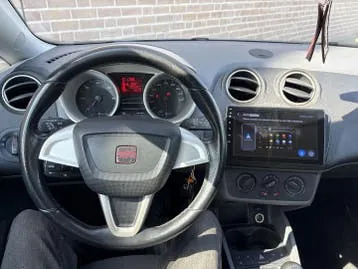 Seat Ibiza 2012 photo 3