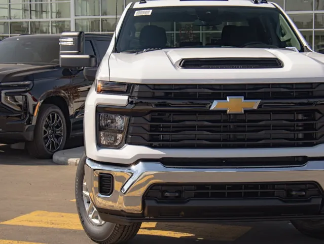 Chevrolet Silverado 2500Hd 2026 photo 5