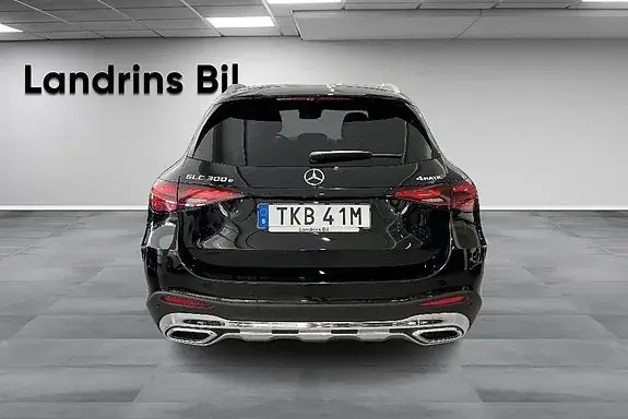 Mercedes-Benz Glc 300 E 2026 photo 5