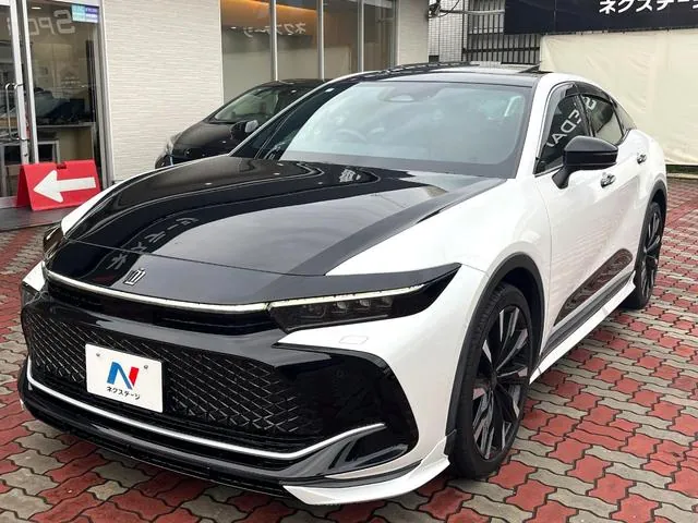 Toyota Crown Cross 2023 photo 3