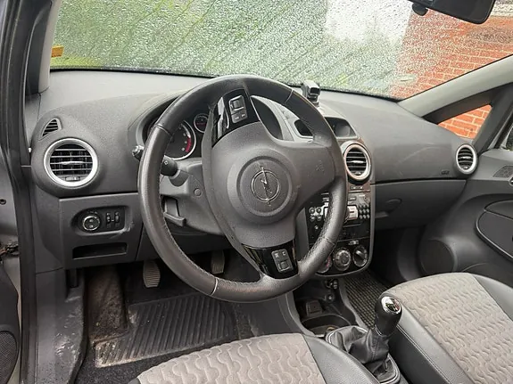 Opel Corsa 2013 photo 5