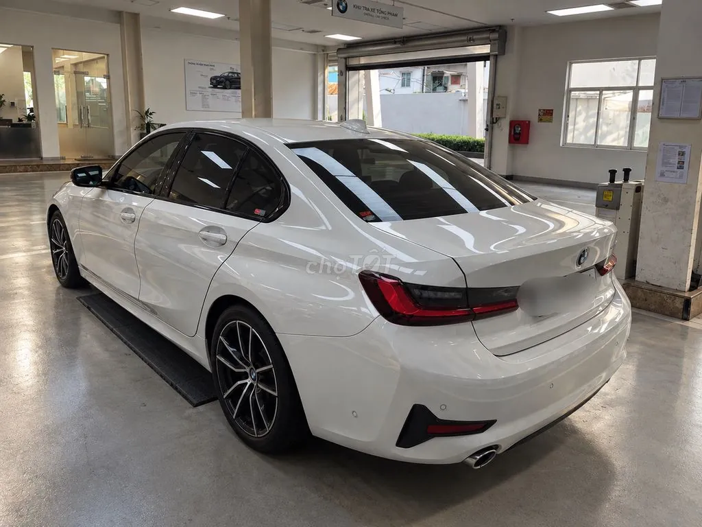 BMW 3 Series 2022 photo 5