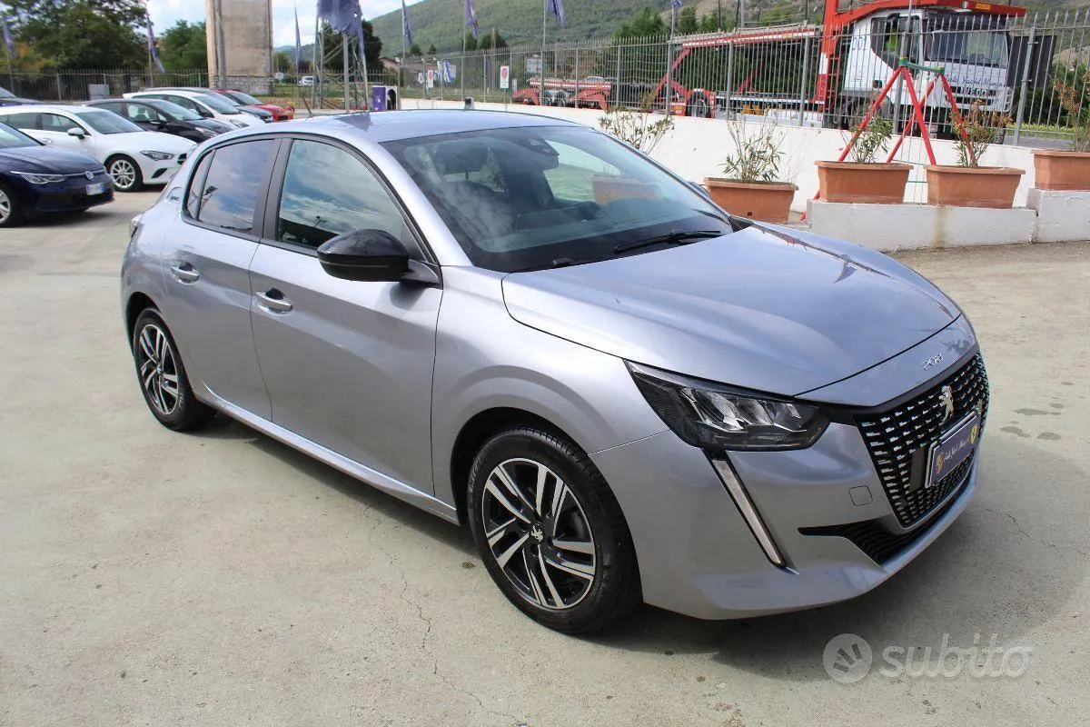 Peugeot 208 2024 photo 3