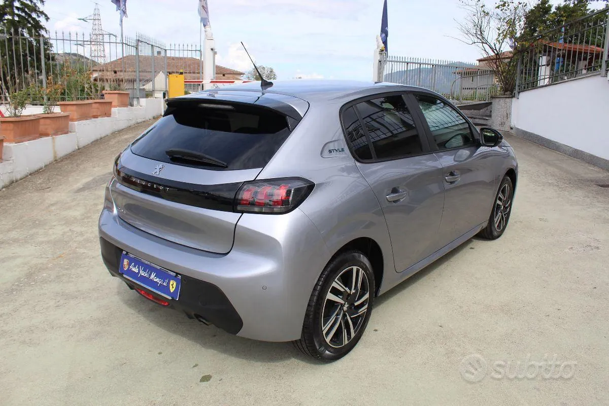Peugeot 208 2024 photo 5