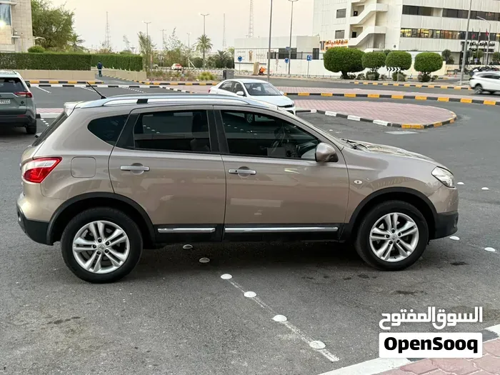 Nissan Qashqai 2014 photo 3
