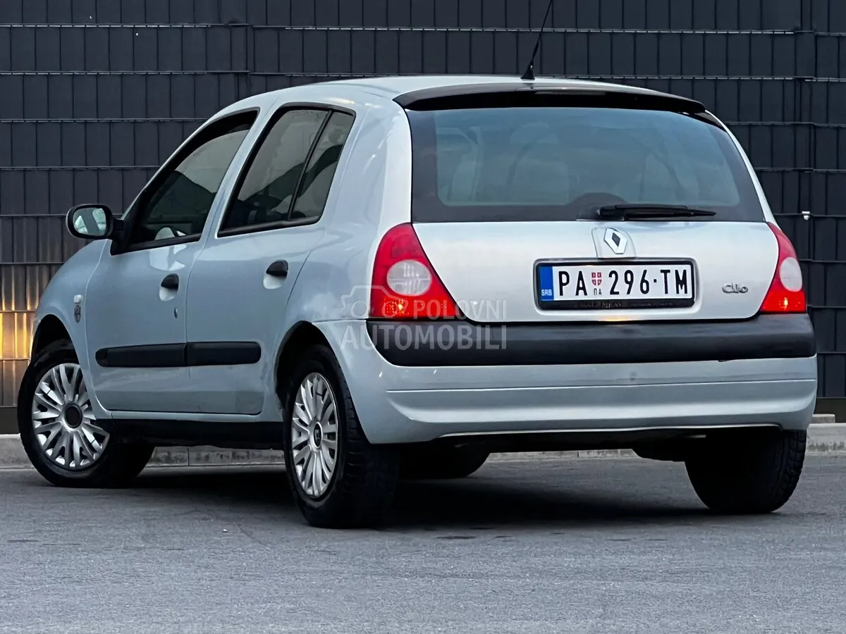 Renault Clio 2003 photo 4